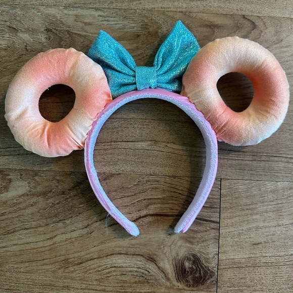 Disney Parks Strawberry Frosted Donut Minnie Ears - Picture 2 of 5
